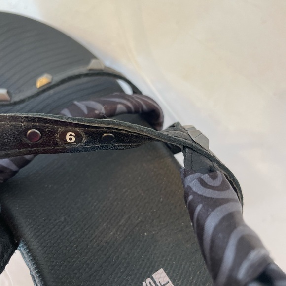 Skechers Goga Mat black zebra print thong sandals size 6 - Picture 9 of 9